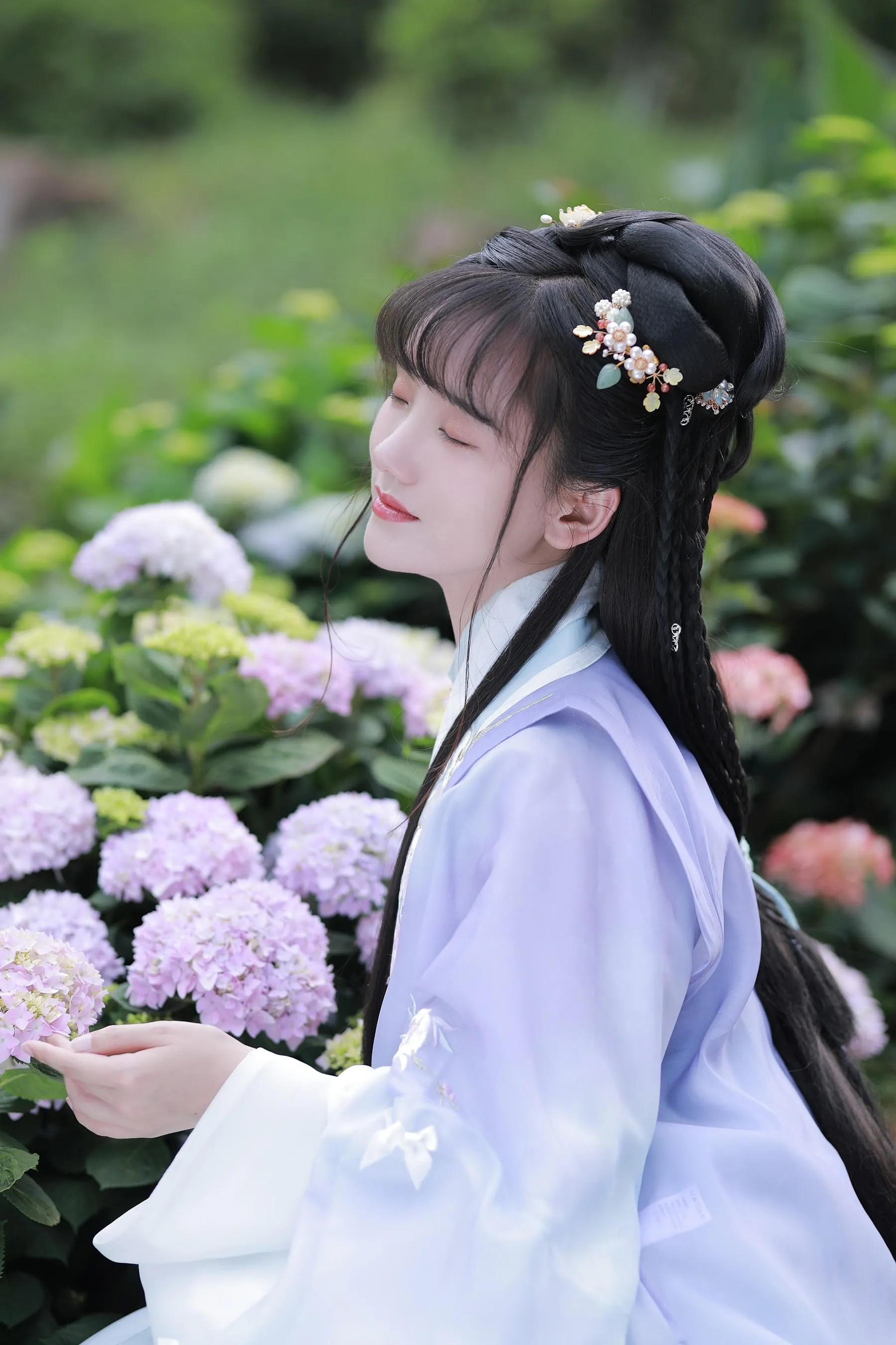 [艺图语] 2022.07.01 风有约，花不误 甜甜阑 [22P]插图9